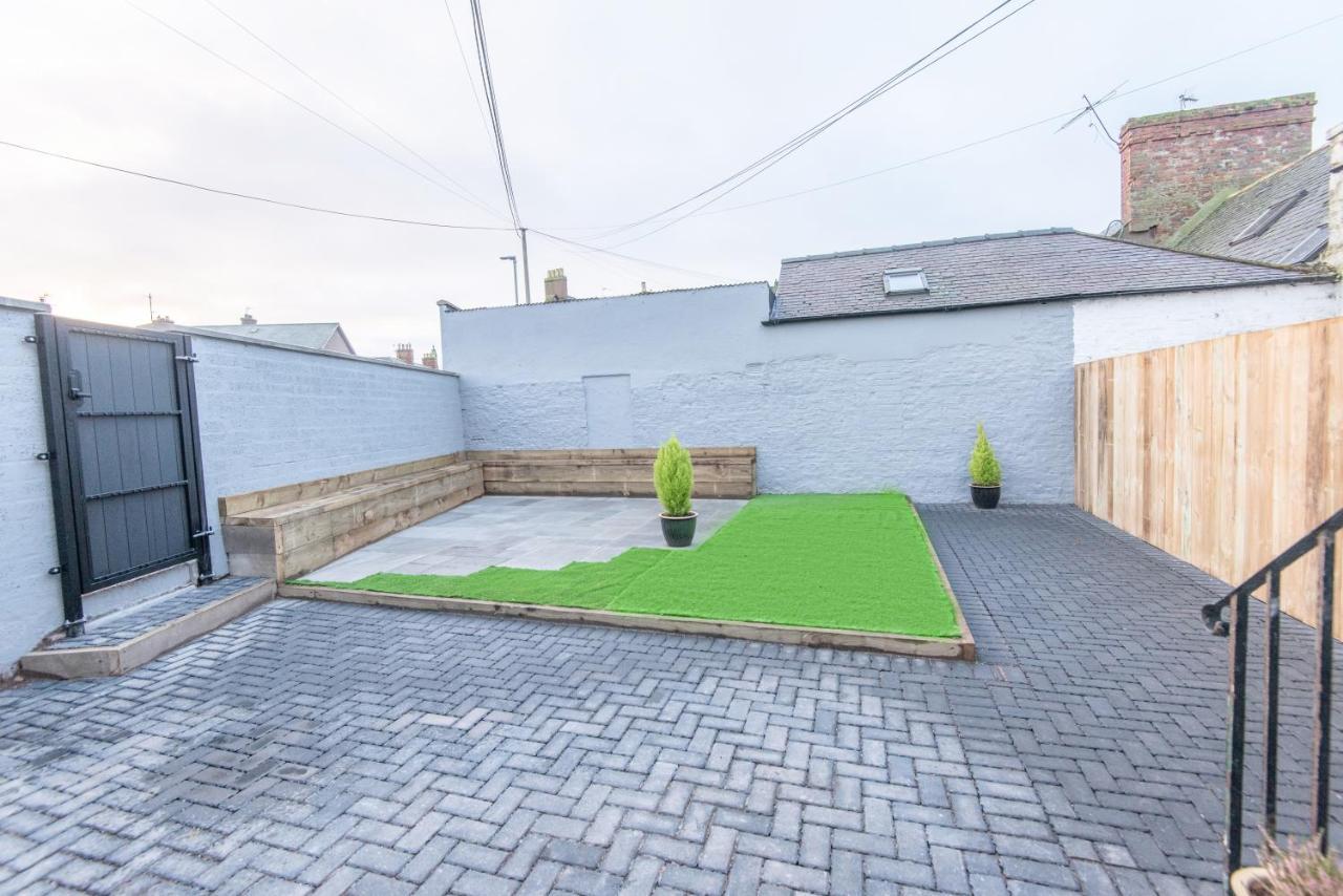 Bright, Fresh, Renovated 3 Bedroom Apartment In The Heart Of Montrose Angus Εξωτερικό φωτογραφία
